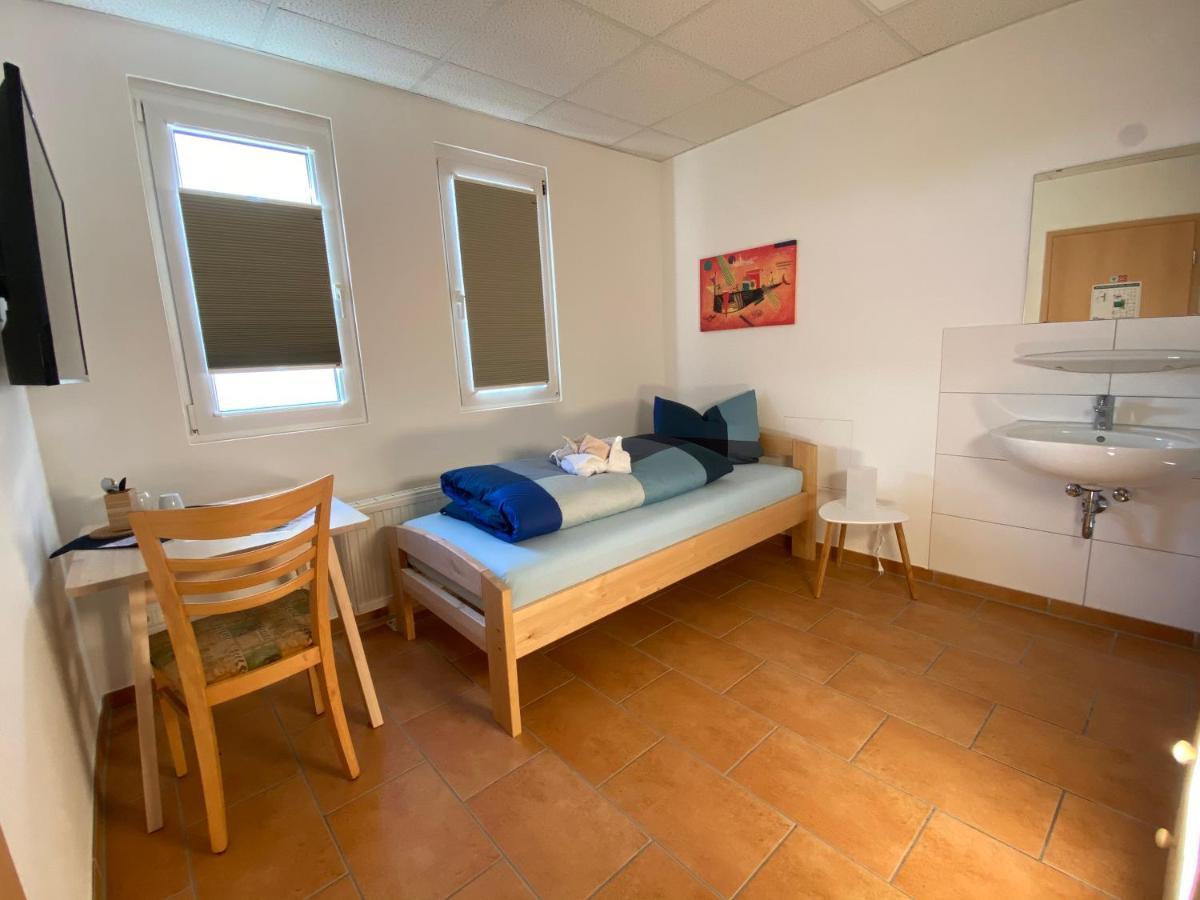 Pension Schweizer Laupheim Buitenkant foto